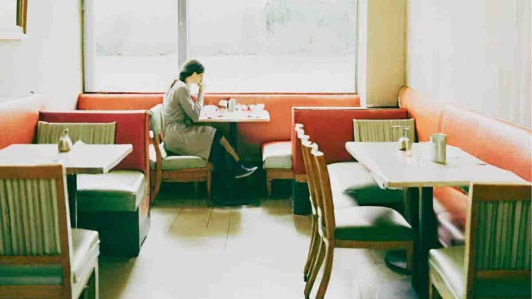 dining out alone
